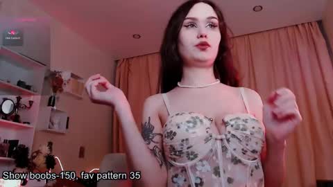 meow_on_da_cam online show from May 2026 02:44:02 PM