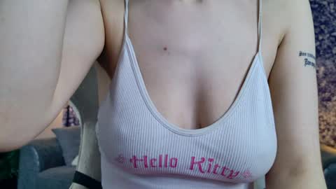 Mia online show from May 2026 05:25:02 AM