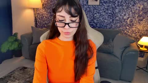 Mia online show from May 2026 05:35:01 AM