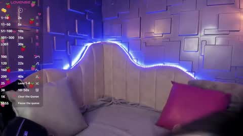    online show from January 2025 06:52:01 PM