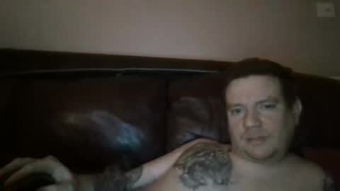 Snapshot of mercher627021 chatting on December 2024 01:18:01 AM ezio online show from December 2024 01:18:01 AM