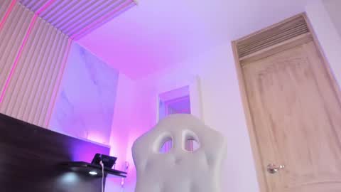 Snapshot of meredith_spencer chatting on January 2025 03:15:01 PM meredith_spencer online show from January 2025 03:15:01 PM