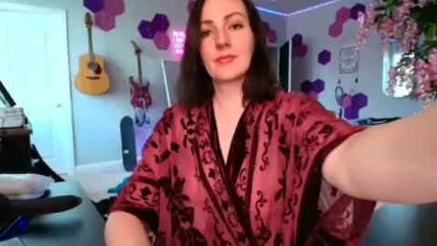 Snapshot of meredithbae chatting on July 2026 09:54:02 PM Meredith Bae online show from July 2026 09:54:02 PM