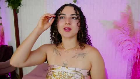 Snapshot of merida_bell18 chatting on September 2025 12:35:01 AM Merida Bell online show from September 2025 12:35:01 AM