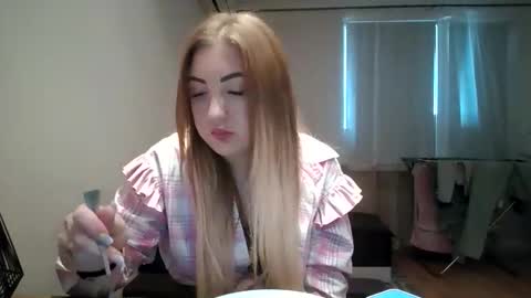 MeriWoulders online show from April 2026 12:10:02 PM