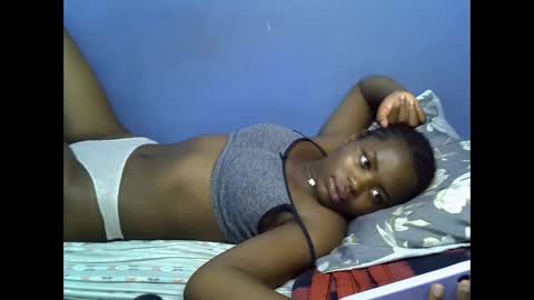 Snapshot of merlin_queen chatting on September 2025 07:01:01 AM merlin_queen online show from September 2025 07:01:01 AM