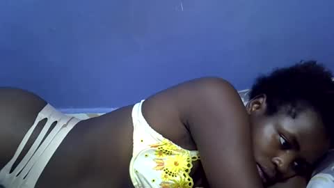 Snapshot of merlin_queen chatting on October 2025 07:25:01 PM merlin_queen online show from October 2025 07:25:01 PM