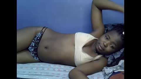 Snapshot of merlin_queen chatting on November 2025 07:18:02 AM merlin_queen online show from November 2025 07:18:02 AM