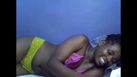 Snapshot of merlin_queen chatting on November 2025 05:55:02 PM merlin_queen online show from November 2025 05:55:02 PM