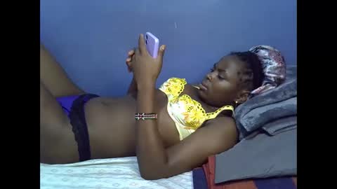 Snapshot of merlin_queen chatting on November 2025 07:19:02 PM merlin_queen online show from November 2025 07:19:02 PM