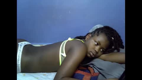 Snapshot of merlin_queen chatting on November 2025 06:13:01 AM merlin_queen online show from November 2025 06:13:01 AM