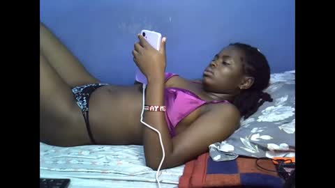 Snapshot of merlin_queen chatting on November 2025 06:43:01 PM merlin_queen online show from November 2025 06:43:01 PM