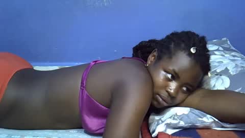 Snapshot of merlin_queen chatting on November 2025 06:55:02 PM merlin_queen online show from November 2025 06:55:02 PM