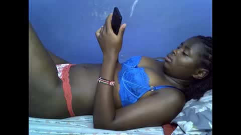 Snapshot of merlin_queen chatting on December 2025 07:06:02 AM merlin_queen online show from December 2025 07:06:02 AM