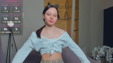 Snapshot of meryldell chatting on October 2025 10:33:02 AM Lollita online show from October 2025 10:33:02 AM