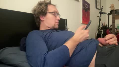 Snapshot of metallica92786 chatting on December 2024 05:23:01 AM metallica92786 online show from December 2024 05:23:01 AM
