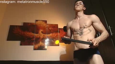 Snapshot of metatron_muscle chatting on November 2025 02:23:01 AM Dany online show from November 2025 02:23:01 AM