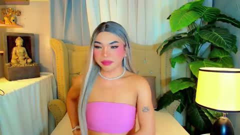 Snapshot of metawinathan chatting on October 2025 01:42:01 PM myka online show from October 2025 01:42:01 PM