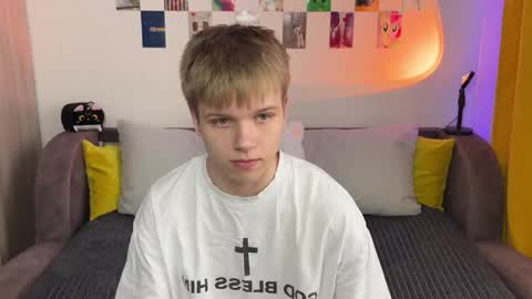 Snapshot of metratok chatting on March 2026 07:34:02 AM Arthur online show from March 2026 07:34:02 AM