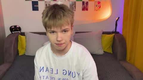 Snapshot of metratok chatting on March 2026 04:22:01 PM Arthur online show from March 2026 04:22:01 PM