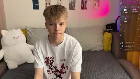 Snapshot of metratok chatting on April 2026 02:36:01 PM Arthur online show from April 2026 02:36:01 PM