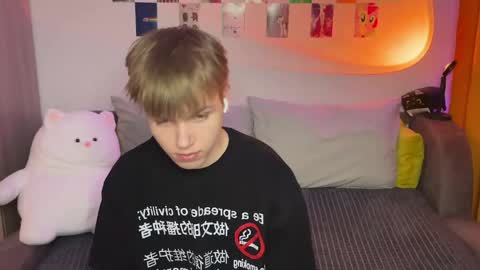 Arthur online show from May 2026 12:17:01 AM