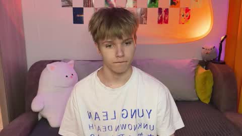 Arthur online show from May 2026 09:33:01 PM
