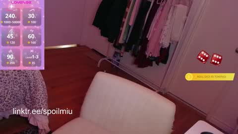 mew2wo online show from November 2025 10:14:02 AM