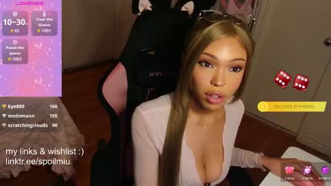 Snapshot of mew2wo chatting on February 2026 02:53:01 AM mew2wo online show from February 2026 02:53:01 AM