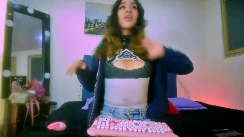 mew_alix online show from June 2026 08:13:02 PM