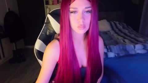 Snapshot of mezzalunaa chatting on October 2025 01:27:02 AM vollmond online show from October 2025 01:27:02 AM