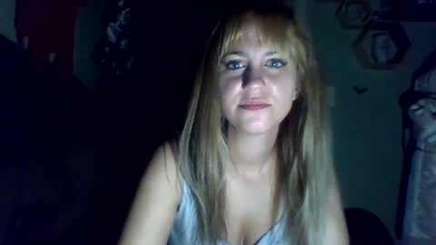 Snapshot of mezzy69 chatting on October 2025 08:13:02 AM mezzy69 online show from October 2025 08:13:02 AM