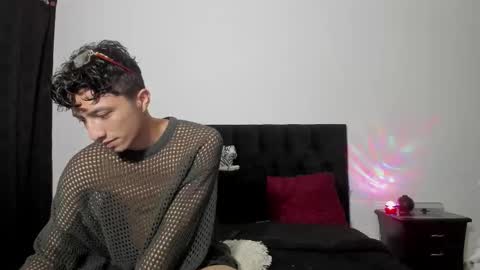 Snapshot of mhatias_ chatting on October 2025 02:37:02 AM MATHIAS online show from October 2025 02:37:02 AM