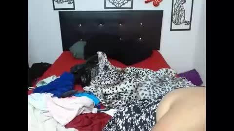 mhia1972 online show from October 2025 09:59:02 PM