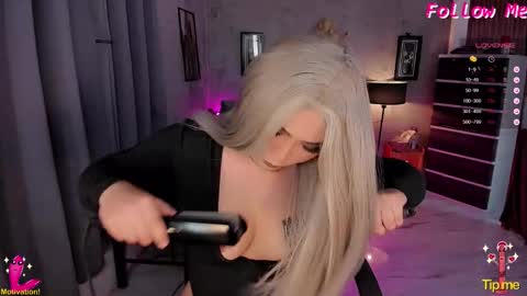 Snapshot of mhia_devil chatting on November 2025 07:58:01 AM miss devil online show from November 2025 07:58:01 AM