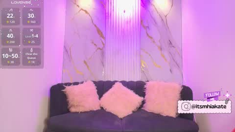 Mhia Kate online show from November 2025 12:06:01 PM