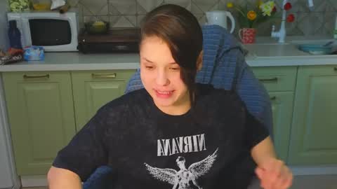 Mia online show from April 2026 02:27:02 AM