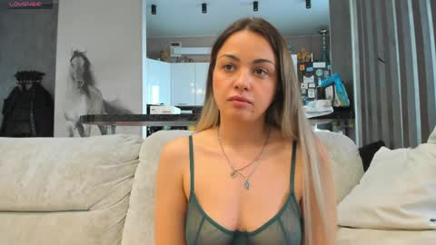 Mia online show from May 2026 02:51:02 AM