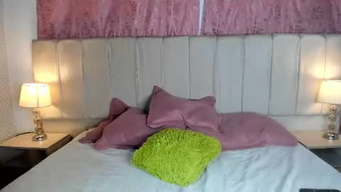 mia__gv online show from June 2026 08:00:02 PM