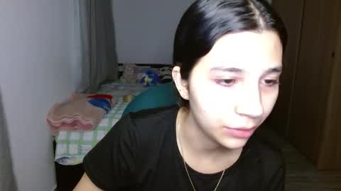 Mia online show from September 2025 05:52:02 AM