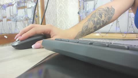 mia__megan online show from December 2024 11:54:01 AM