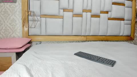 mia__megan online show from January 2025 11:48:02 AM