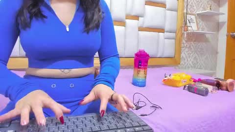 mia__megan online show from February 2025 11:54:01 AM