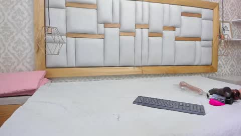 mia__megan online show from March 2025 11:58:02 AM