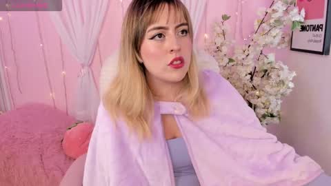 Mia  online show from February 2026 03:18:01 PM