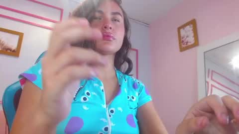 Mia  online show from February 2025 01:11:02 AM
