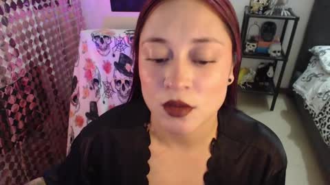 Snapshot of mia_adams_red chatting on September 2025 01:27:02 AM mia online show from September 2025 01:27:02 AM