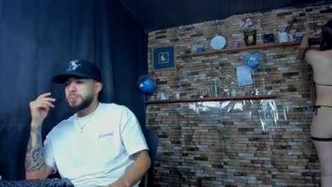 Snapshot of mia_and_vincentt chatting on October 2025 06:37:01 AM Mia and vincentt model indepent online show from October 2025 06:37:01 AM