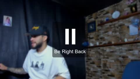 Snapshot of mia_and_vincentt chatting on November 2025 04:11:02 AM Mia and vincentt model indepent online show from November 2025 04:11:02 AM