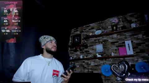 Snapshot of mia_and_vincentt chatting on March 2026 03:20:01 AM Mia and vincentt model indepent online show from March 2026 03:20:01 AM